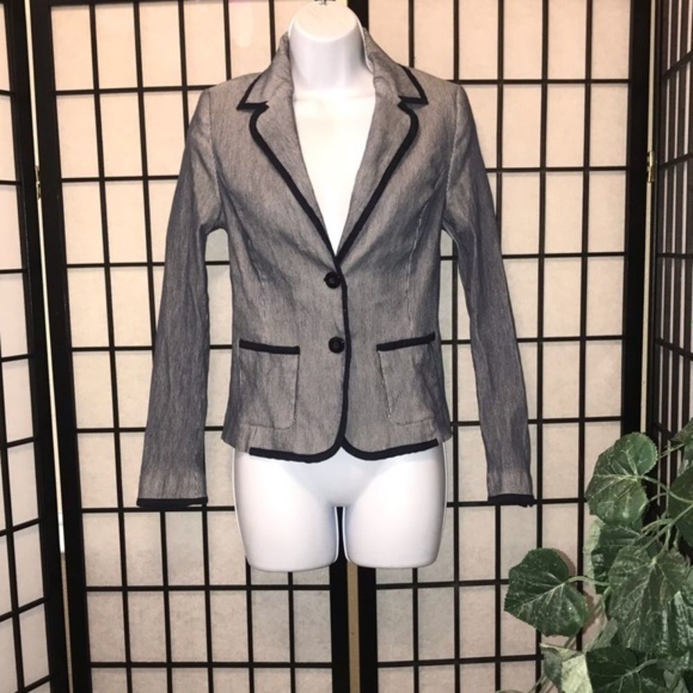 Zara Basic Blazer Size Medium - image 2